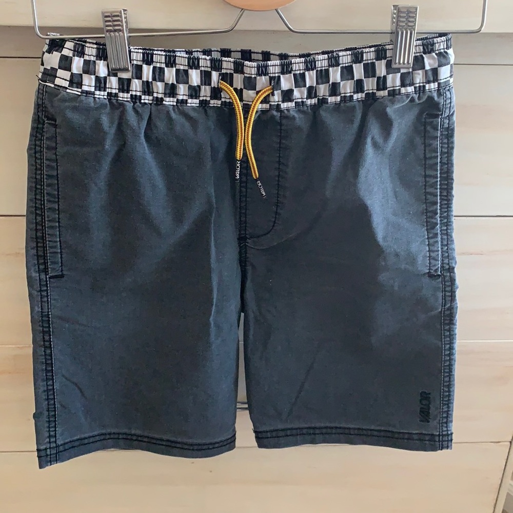 Boys’ Valor hybrid shorts.